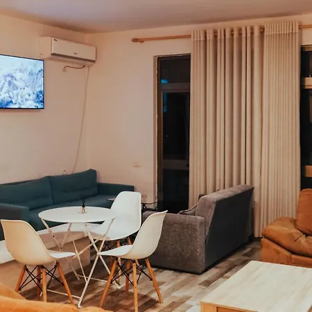 Art Hostel Τίρανα