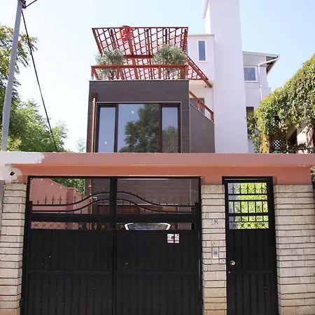 Art Hostel *