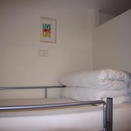 Art Hostal *